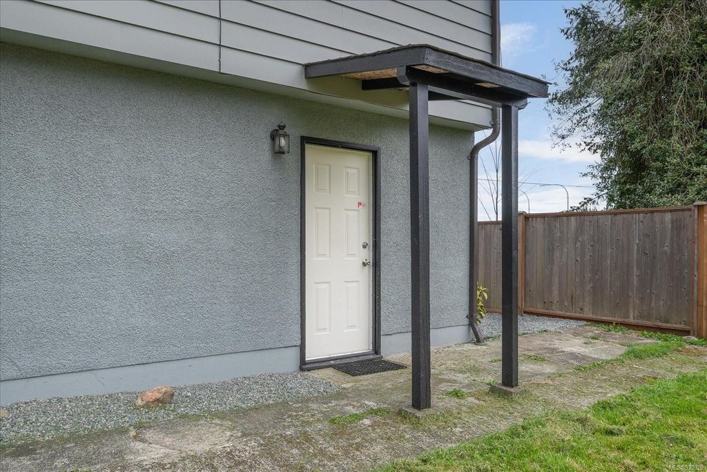 listing image 16042077888695284457