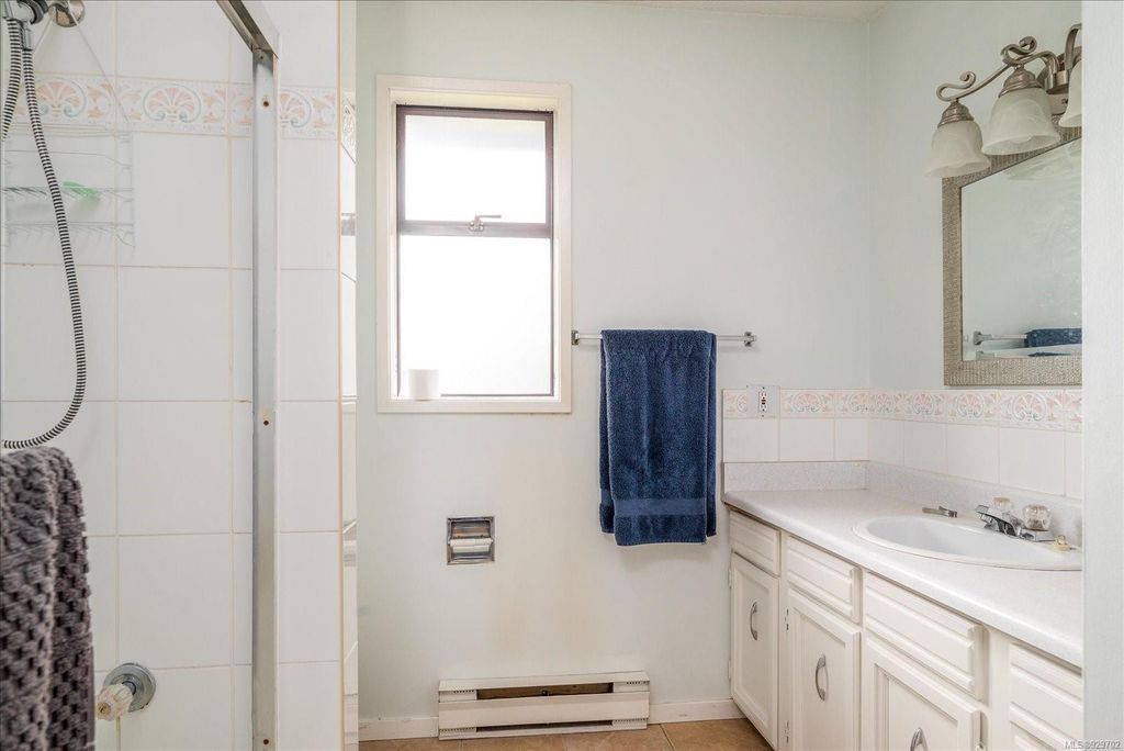 listing image 16043699655024645282