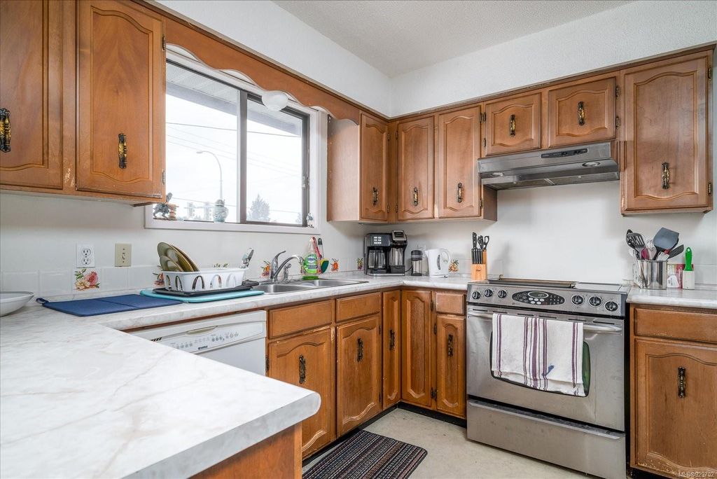 listing image 16043514833844128723