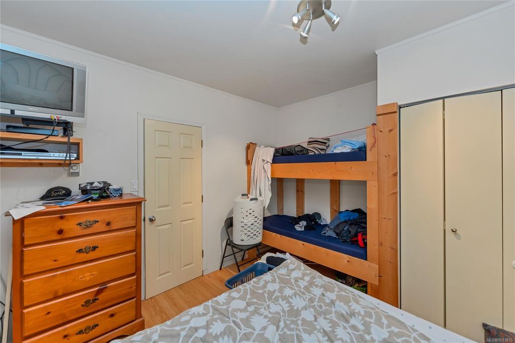 listing image 16049599426734321118