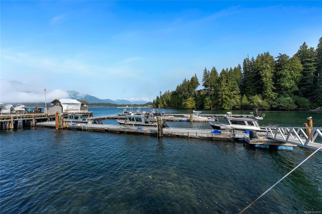 listing image 16047133486240777253