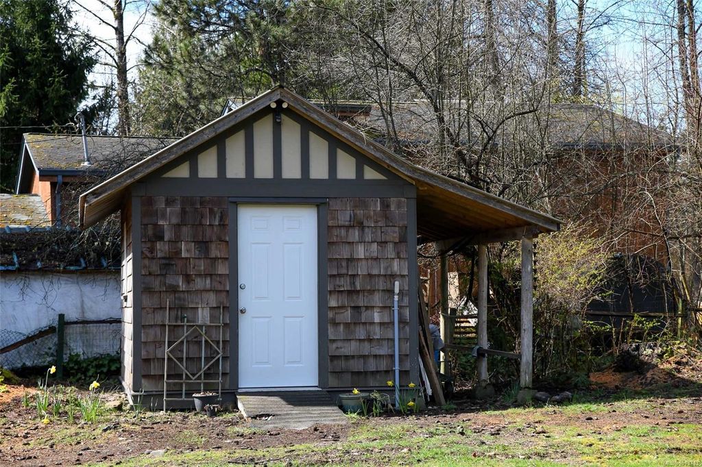 listing image 16048994599777840938