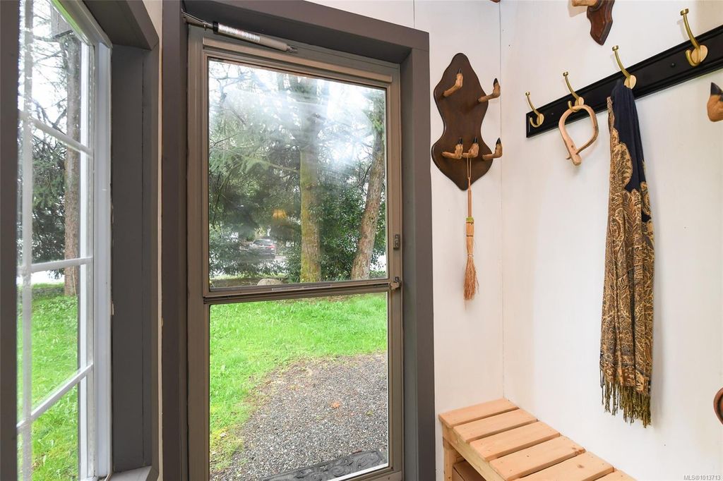 listing image 16045315692102245174