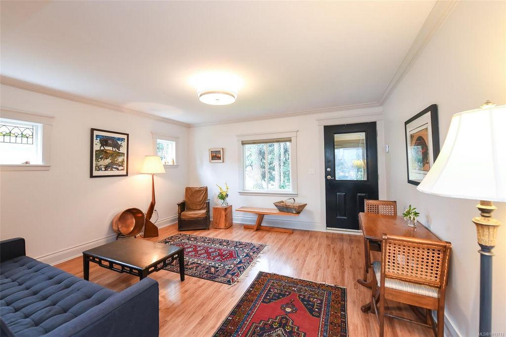 listing image 16040774249196231906