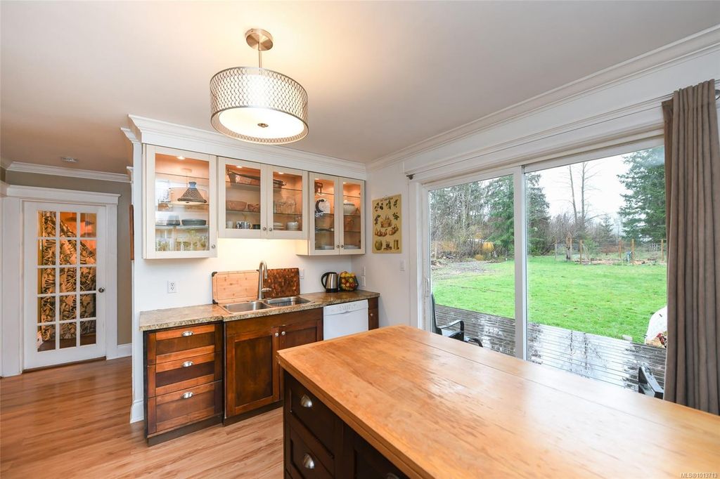 listing image 16046883760708611283