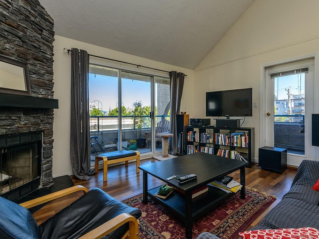 listing image 16048118574916766676