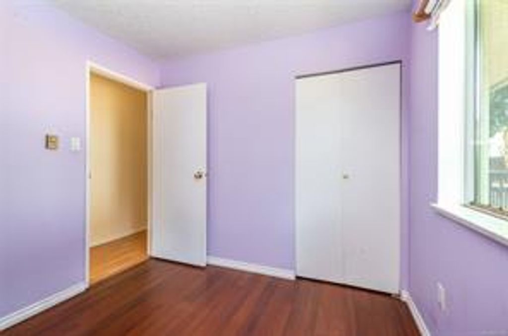 listing image 16047419516235200276