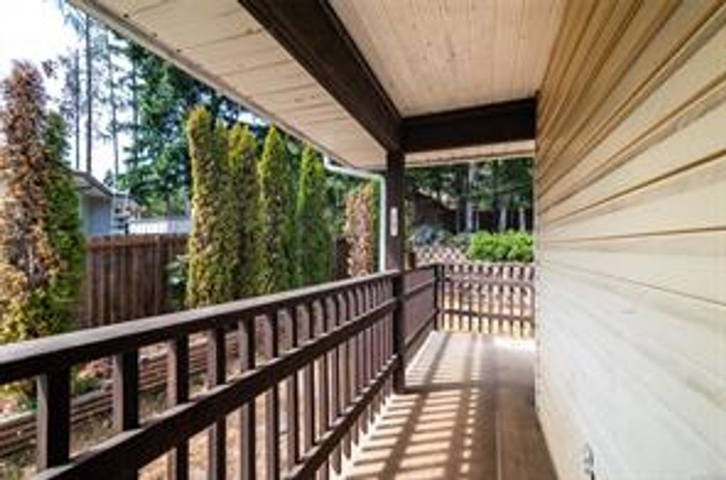 listing image 16048647560463640972