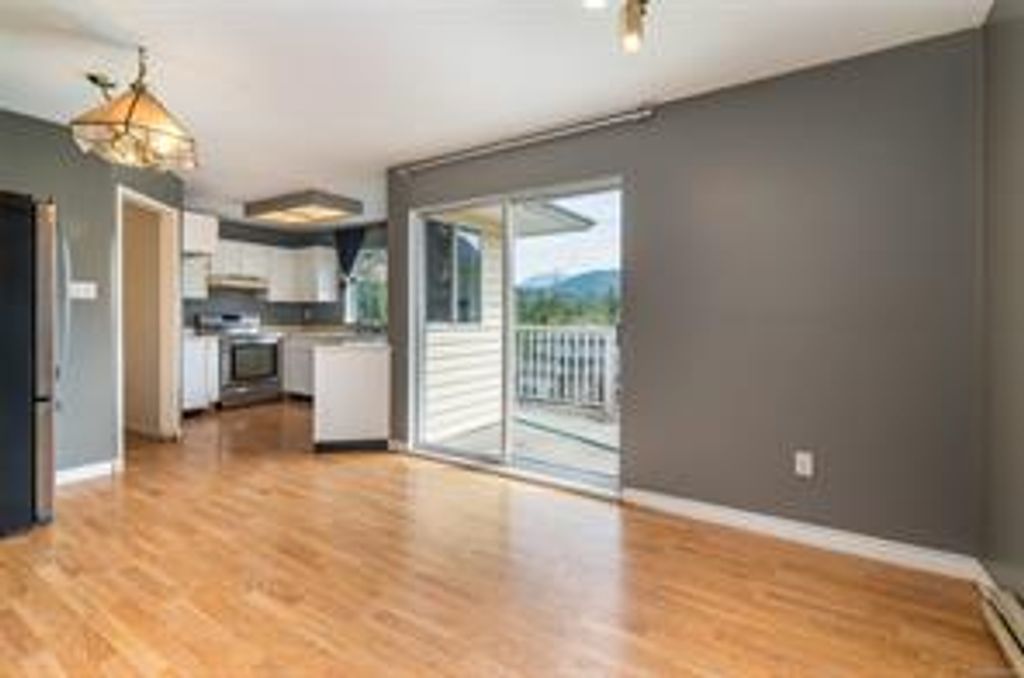 listing image 16045868878273763486
