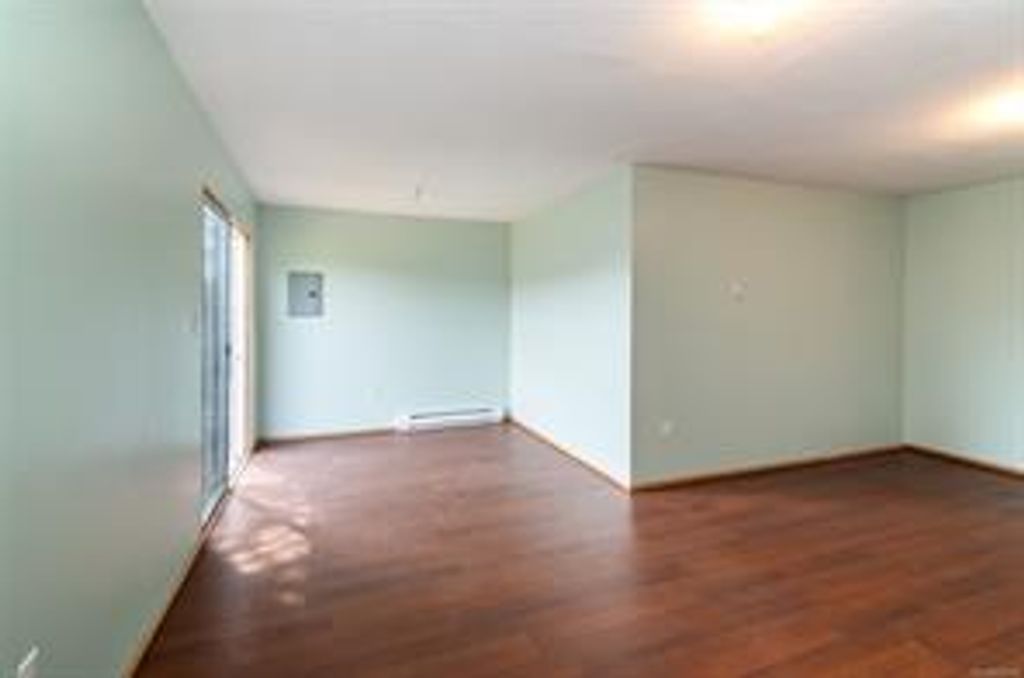 listing image 16047880102647847107