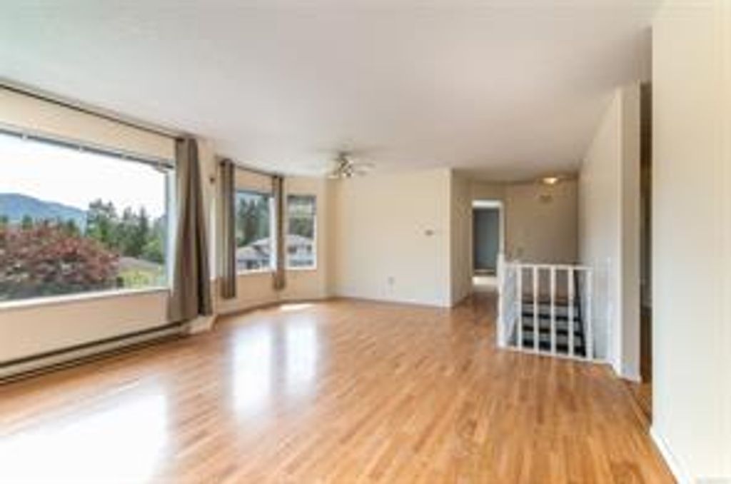 listing image 16047725241322269408