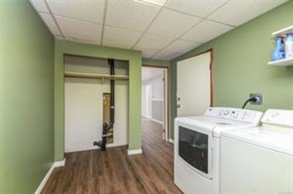 listing image 16044866926497111909