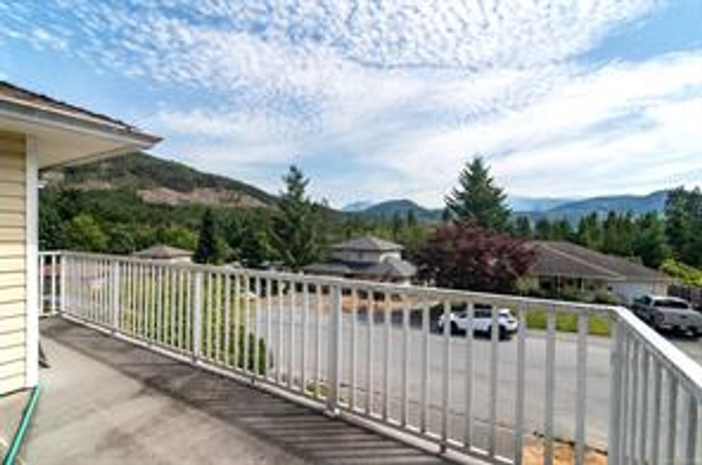 listing image 16046412147915595734