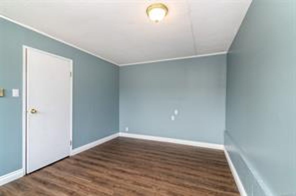 listing image 16044752429846573591