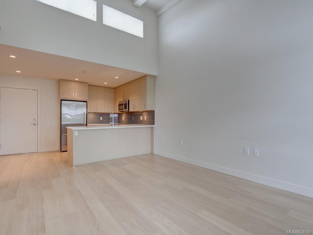 listing image 16041735055582