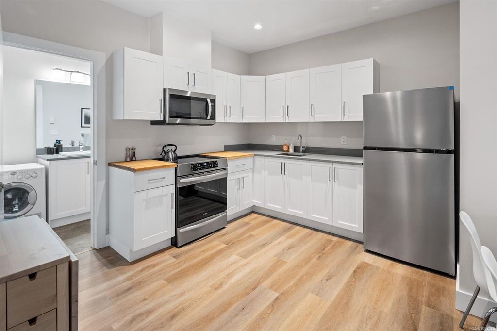 listing image 16045361157359752678