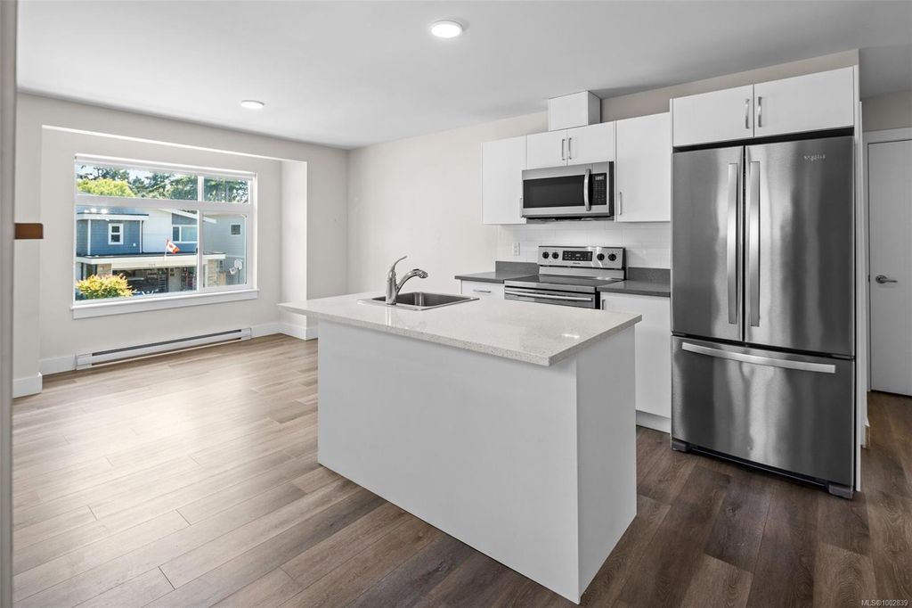 listing image 16044158633232653778