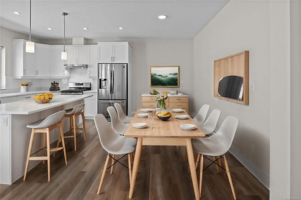 listing image 16044867808177672240