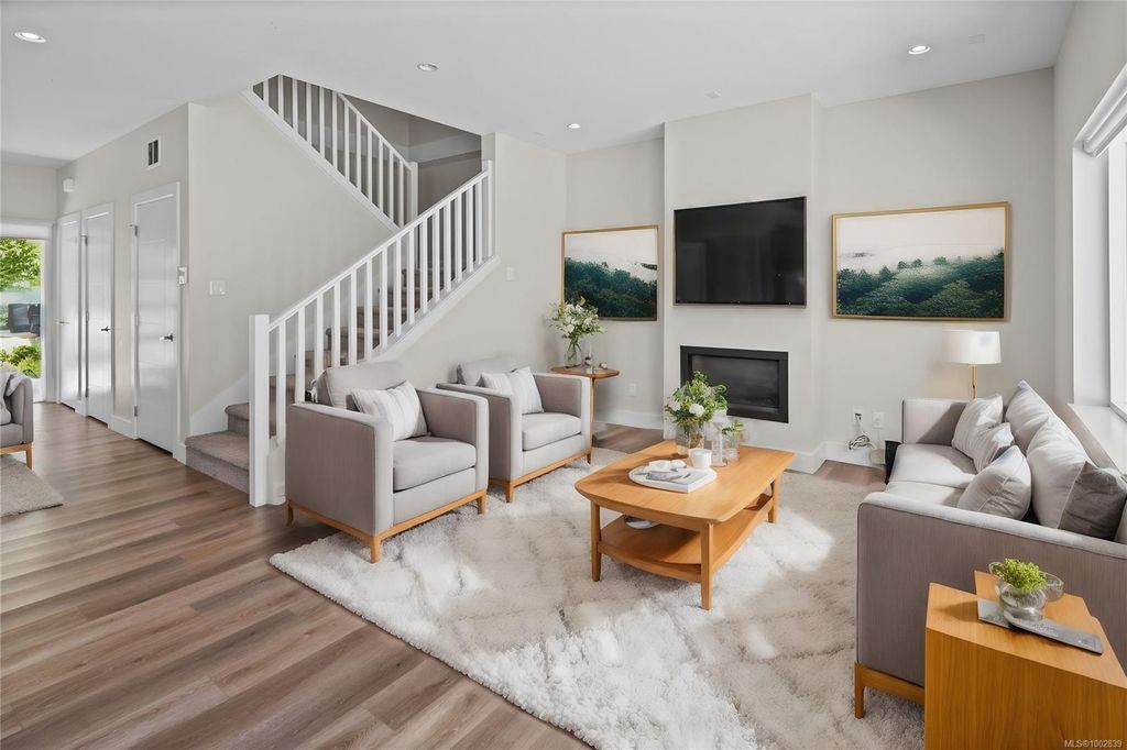 listing image 16048642362564793981
