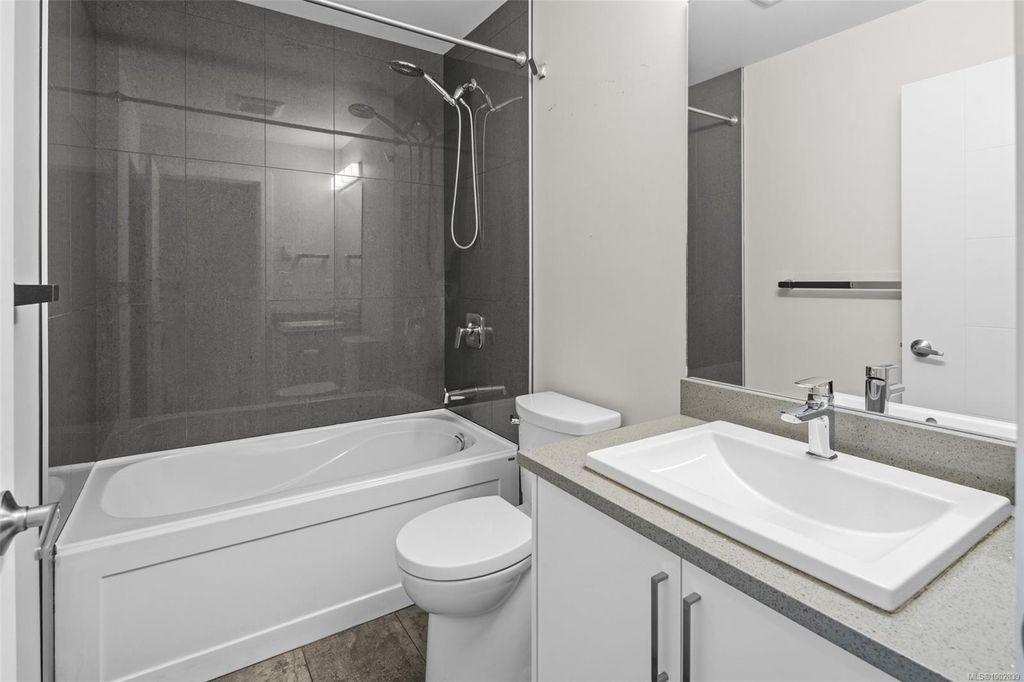 listing image 16046255883309271173