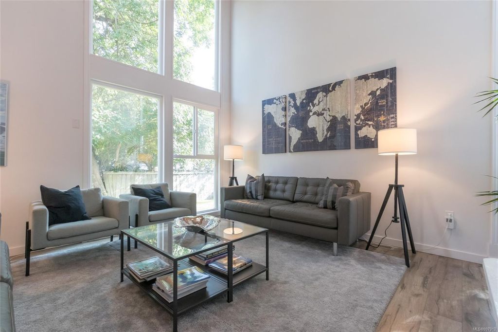 listing image 16047371104061581055