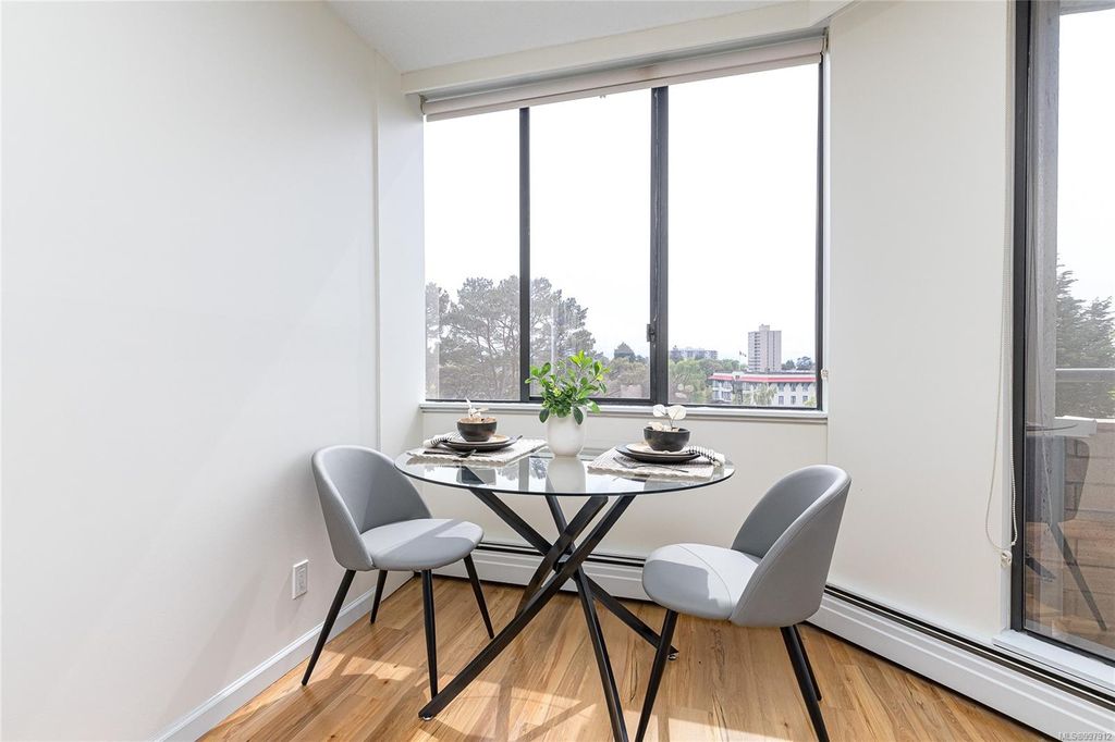 listing image 16047864674264305753