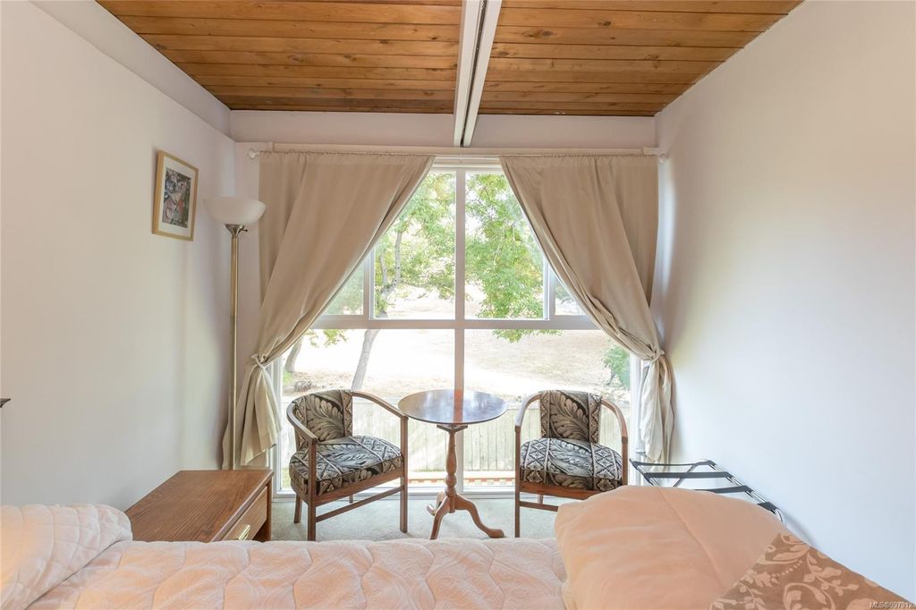 listing image 16041810048827863478