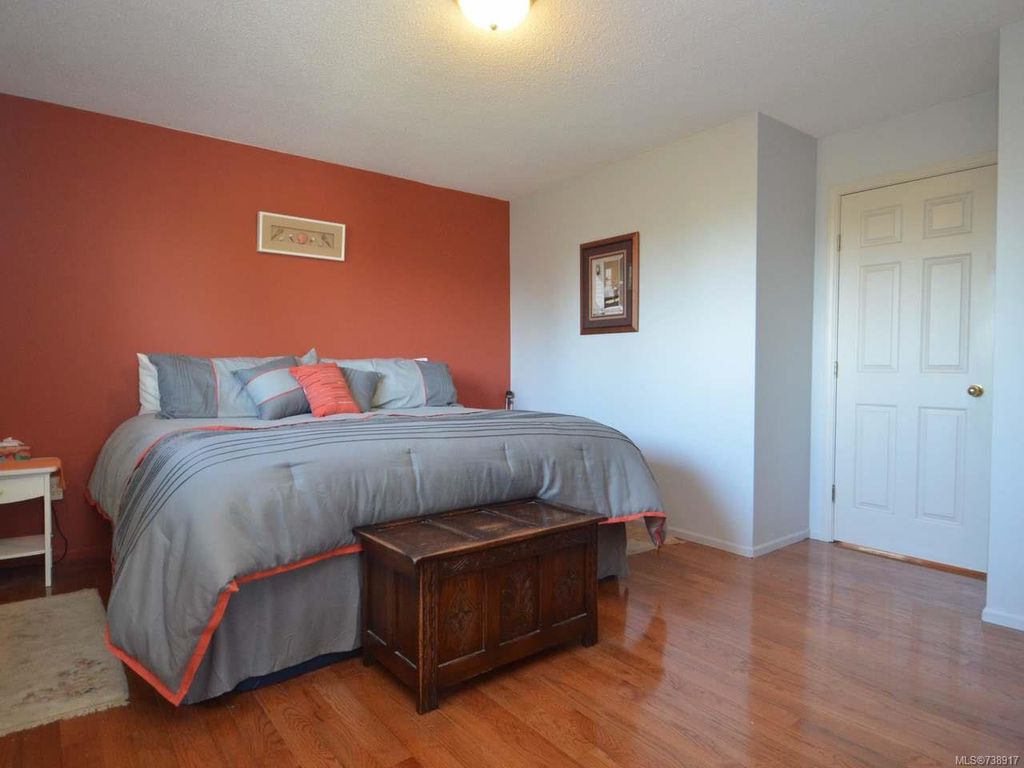 listing image 16042158088155409017