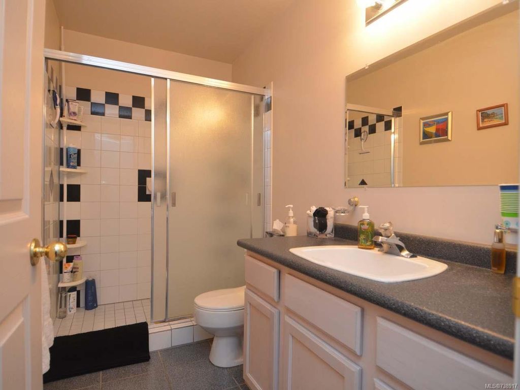 listing image 16040329924715182586
