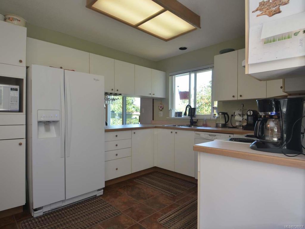 listing image 16046077622065128656