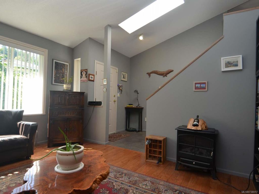 listing image 16043005186906120279