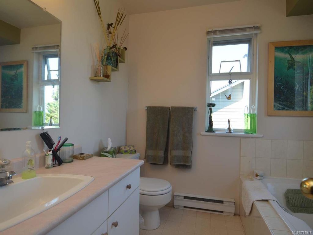 listing image 16044289412405589678