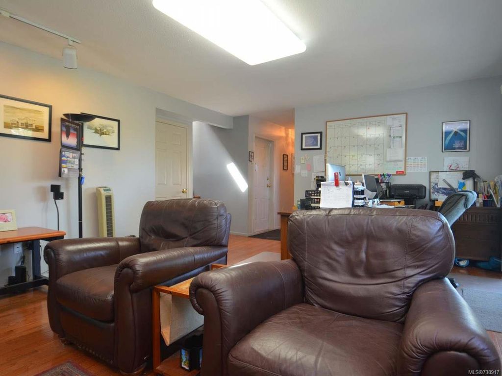 listing image 16043440122321421086