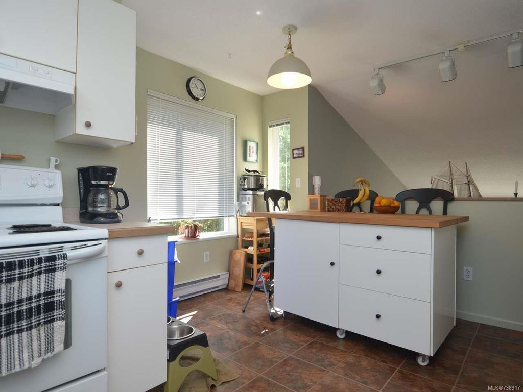 listing image 16047618579670587490