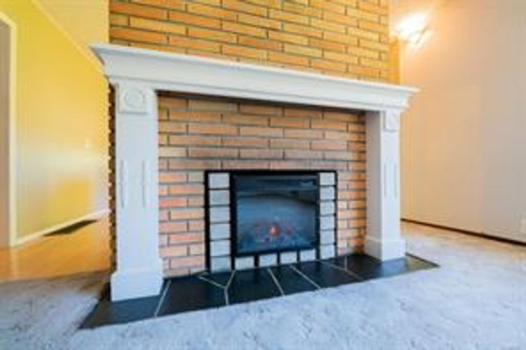 listing image 16049106861177315621