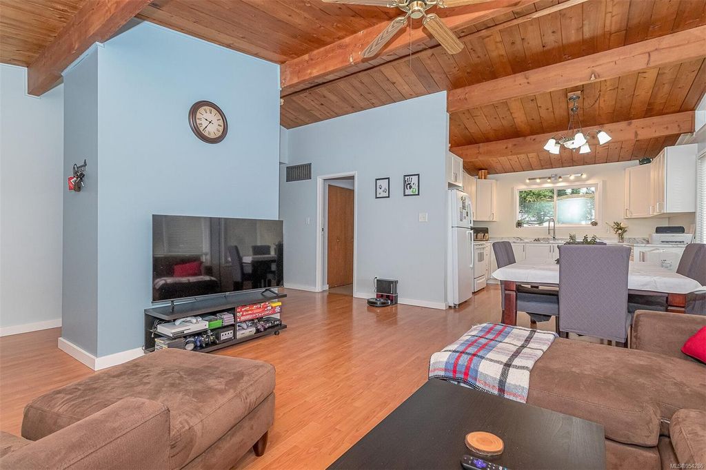 listing image 16044796490332159401