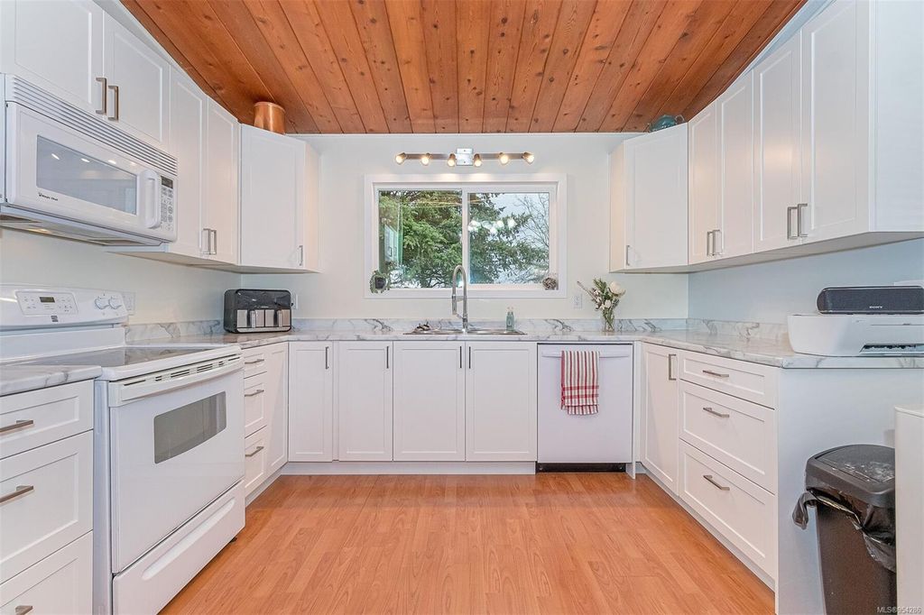 listing image 16045831473662169919