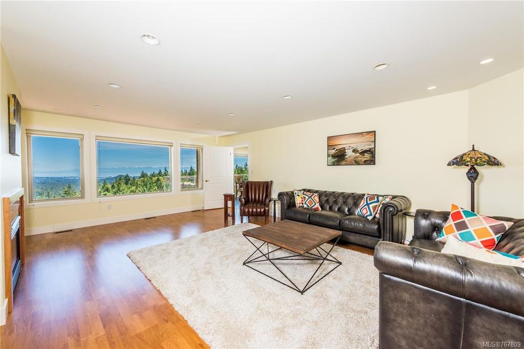 listing image 16040148531928772101