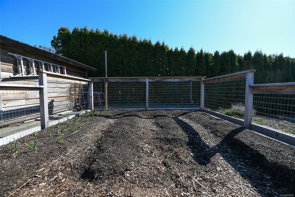 listing image 16044245114996614650