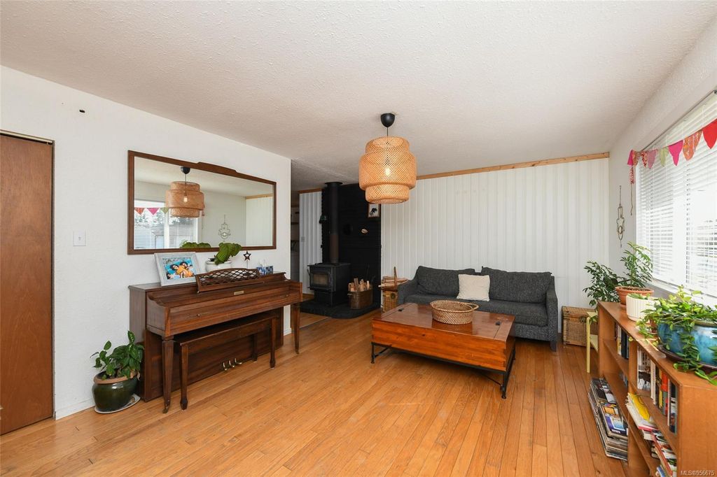 listing image 16041532472058441783