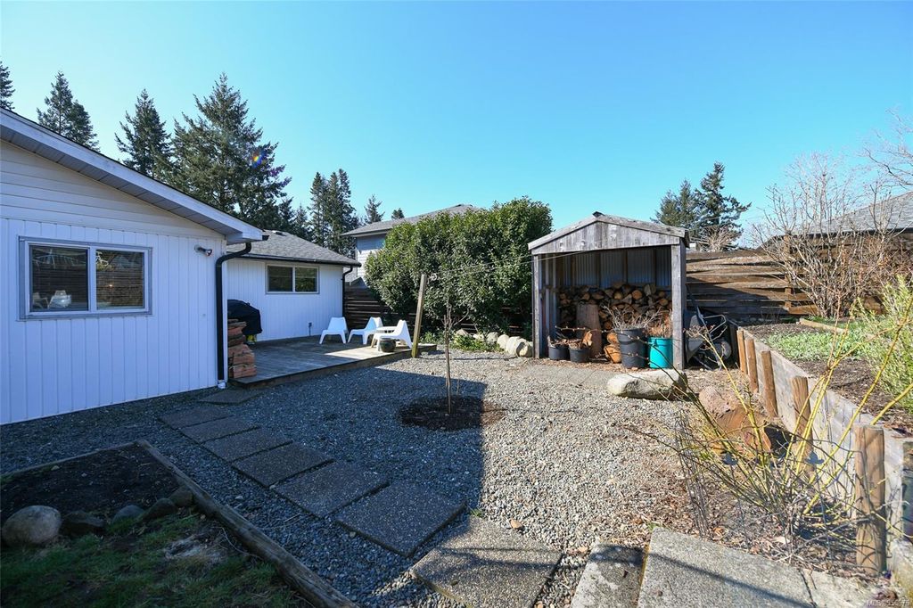 listing image 16041306187830045504