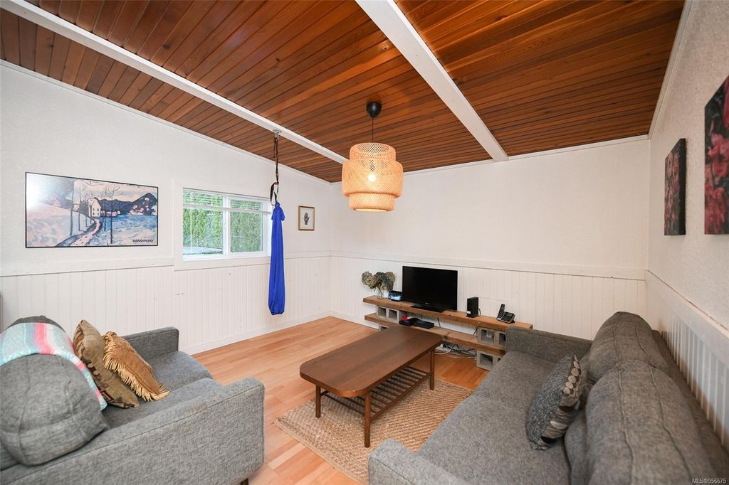 listing image 16046243705054356680