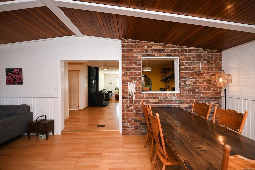 listing image 16045617293930953972