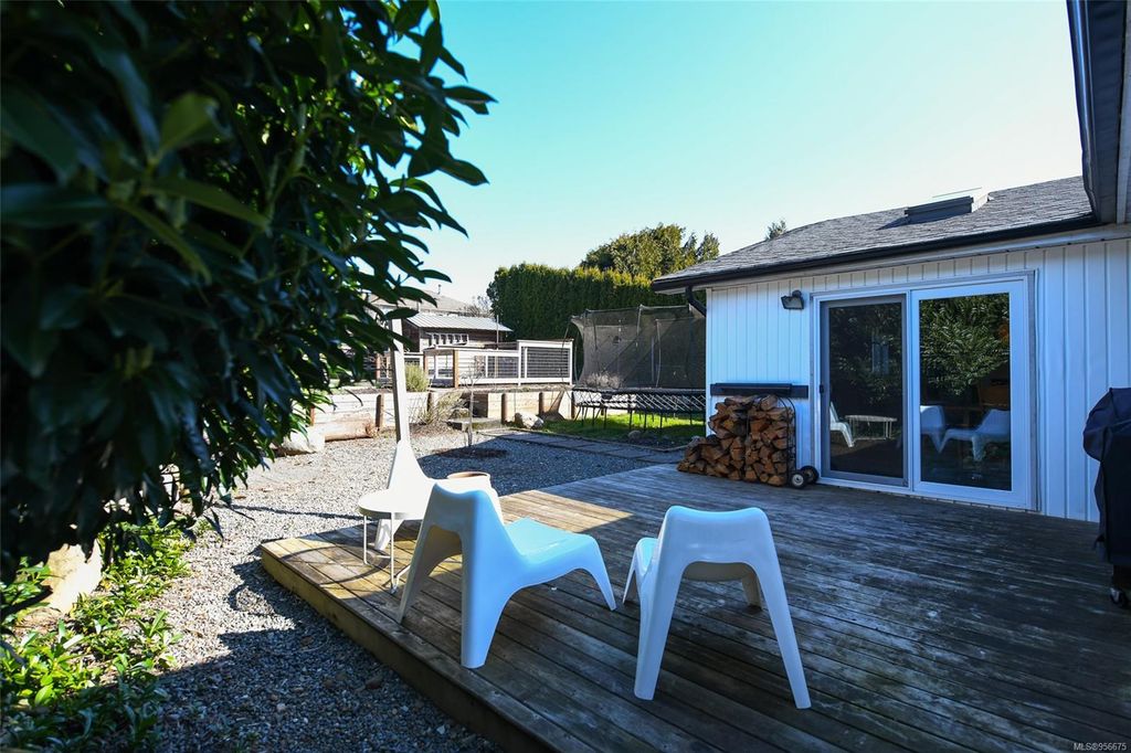 listing image 16044916985487769111