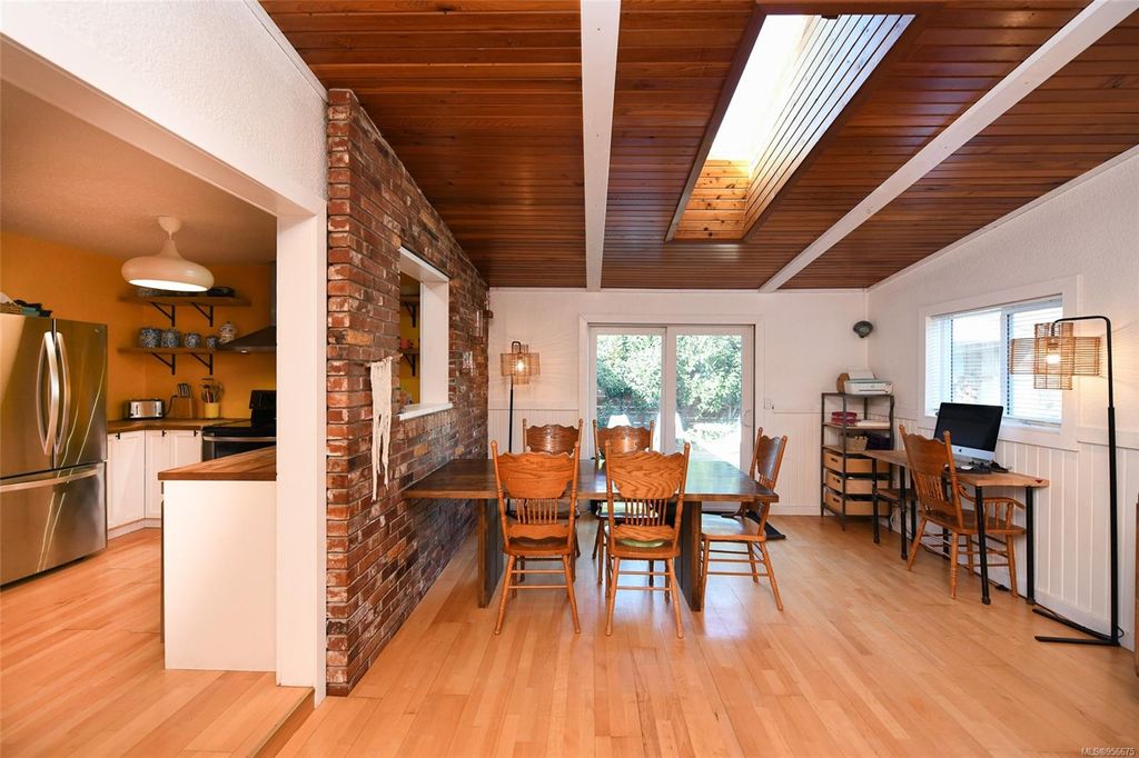 listing image 16040121383790306817