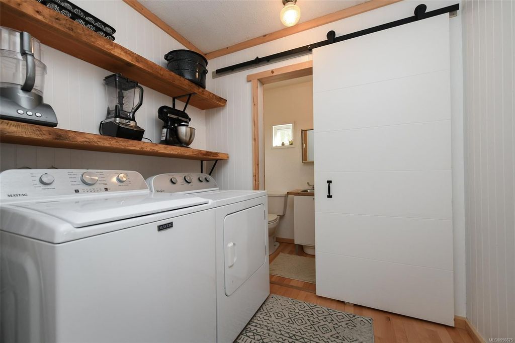 listing image 16045470429920036487