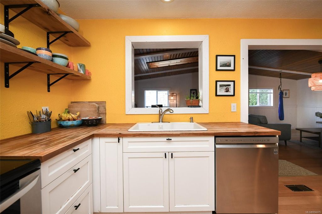 listing image 16043615033410655865