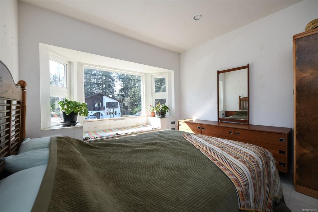 listing image 16049721166307114599