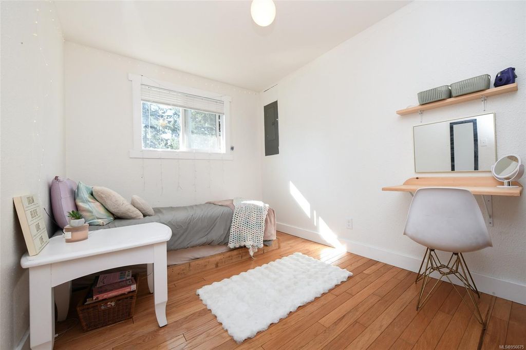 listing image 16049801248735929950