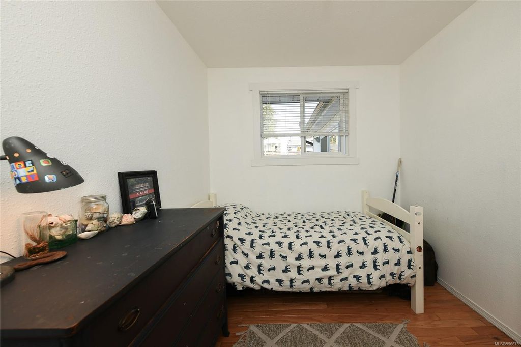 listing image 16040002014579952509